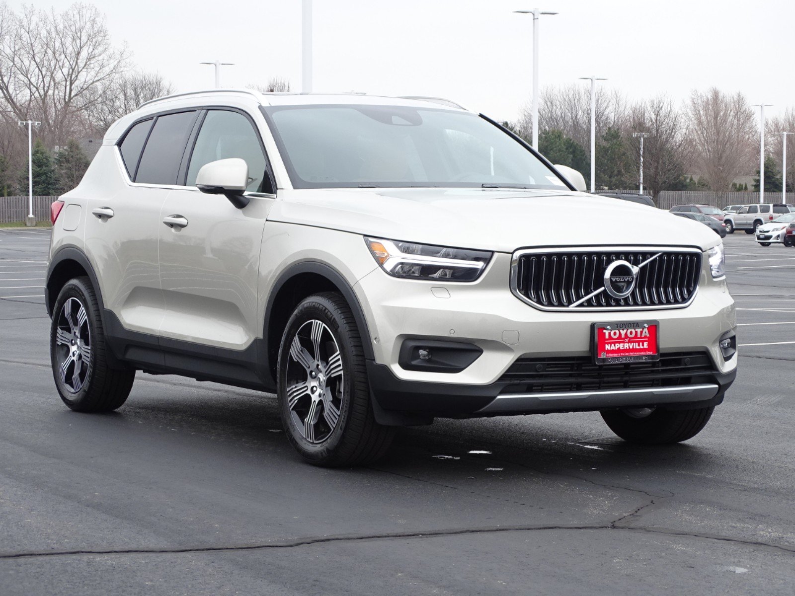 Pre-Owned 2019 Volvo XC40 T5 Inscription 4D Sport Utility in Naperville ...